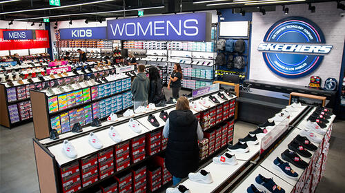Poznaj ... monobrand Skechers w Outlet Arena Moravia